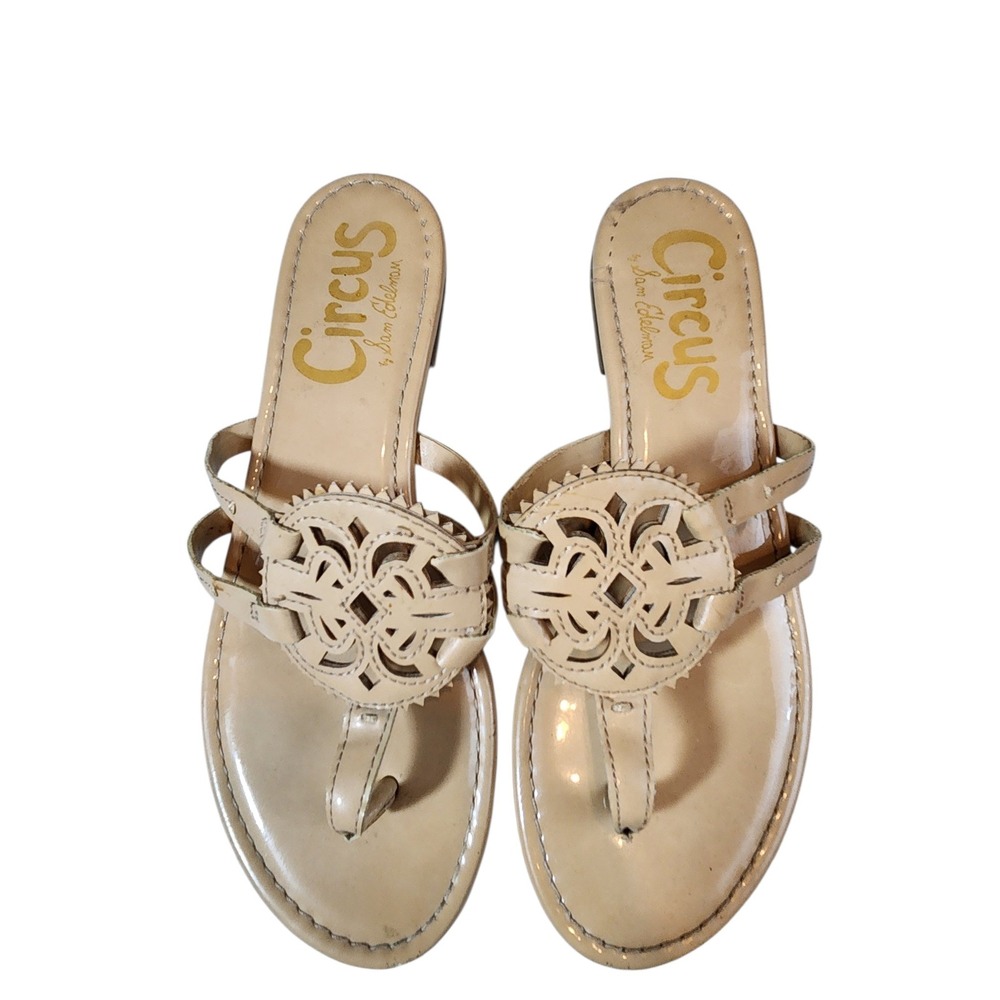 Circus by Sam Edelman Thong Sandals Womens 8 Nude Patent Medallion Flat Strappy